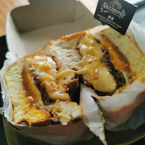 Comentarii opinii despre Kompleks Penjaja Desiran Tanjung