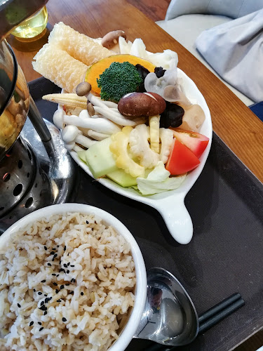 Comentarii opinii despre Seed Wholesome Dining