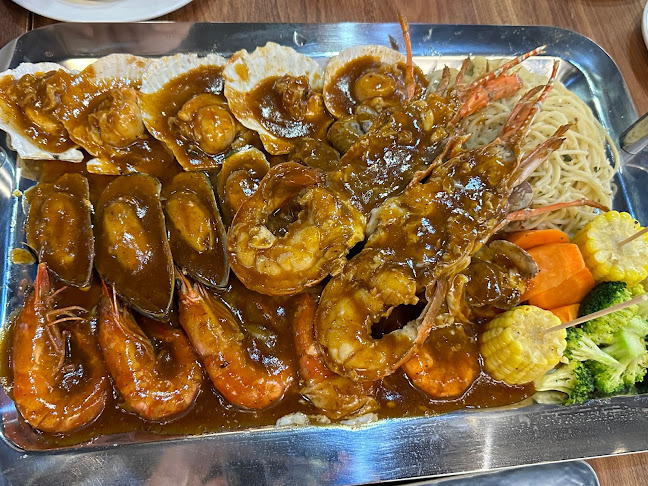 Opinii despre Meo Western Cafe în Iskandar Puteri - Gastronomi dan perhotelan