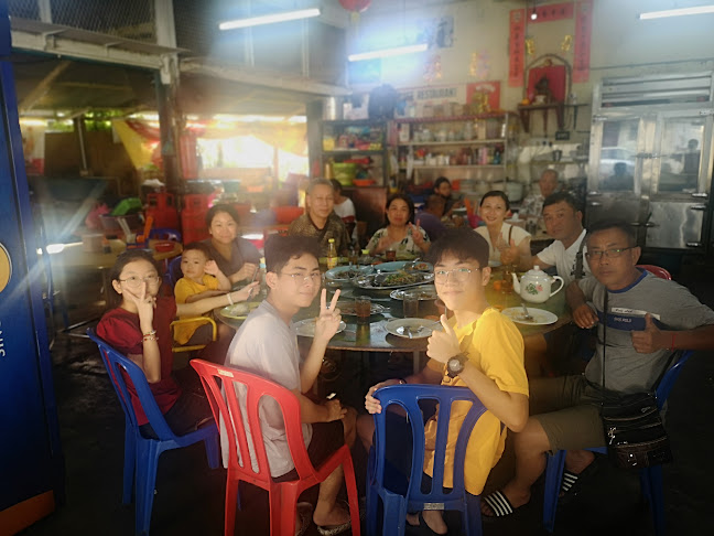 Opinii despre Restoran Chat Sook 冷气七叔玲珑饭店 în Lenggong - Gastronomi dan perhotelan