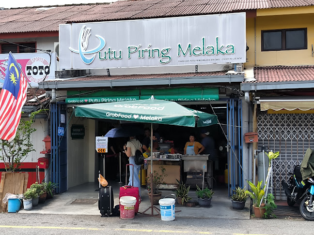 Putu Piring Tengkera - Gastronomi dan perhotelan