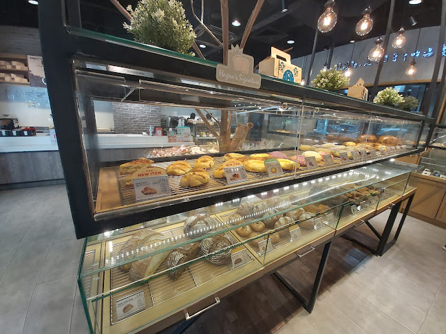 Comentarii opinii despre Hogan Bakery @ Lion Office Tower