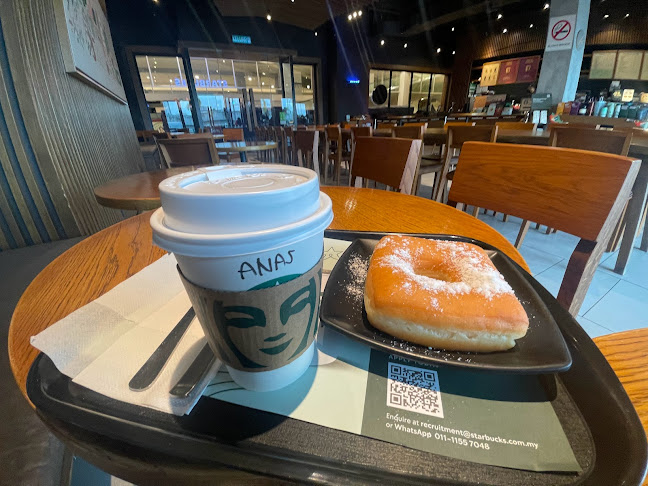 Comentarii opinii despre Starbucks Lotus's Kota Bharu