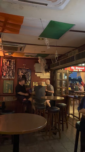 Comentarii opinii despre The Shamrock Irish Bar