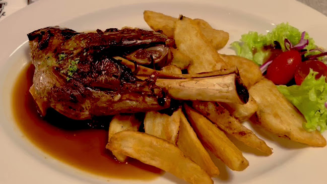 Opinii despre Anmour Cafe Bukit Indah în Johor Bahru - Gastronomi dan perhotelan