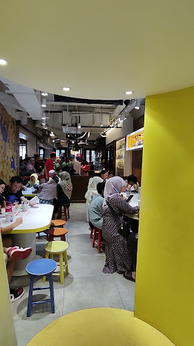 Mamee Jonker House - Gastronomi dan perhotelan