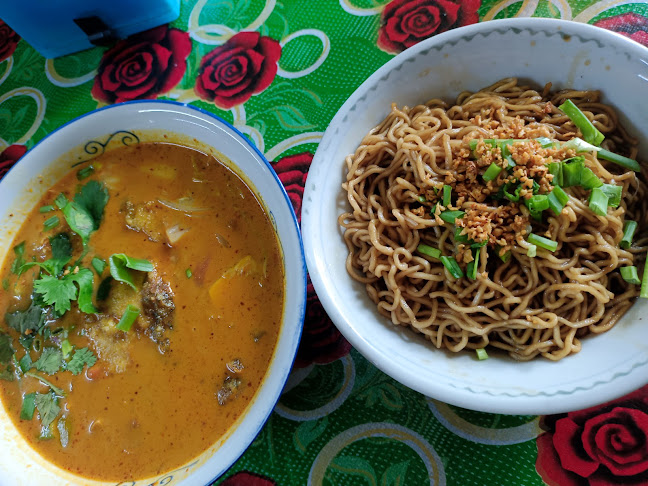 Opinii despre Garai Busstop Kepayan în Kota Kinabalu - Gastronomi dan perhotelan