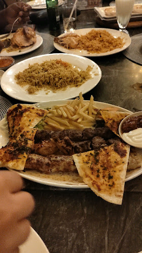 Opinii despre The Castle Restaurant în Kuala Lumpur - Gastronomi dan perhotelan