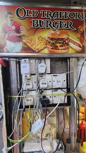 Comentarii opinii despre Old Trafford Burger
