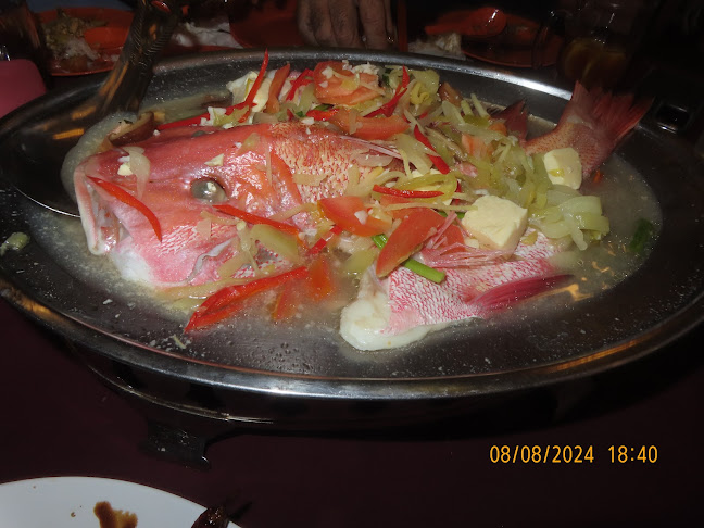 Comentarii opinii despre Seafood Padungan Bay Restaurant