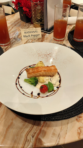 Deluxcious Spa & Restaurant