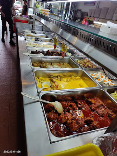 CAPTAIN’S CAFE, 11 & 12, Jalan Stadium, Pasar Besar Kuantan, 25000 Kuantan, Pahang