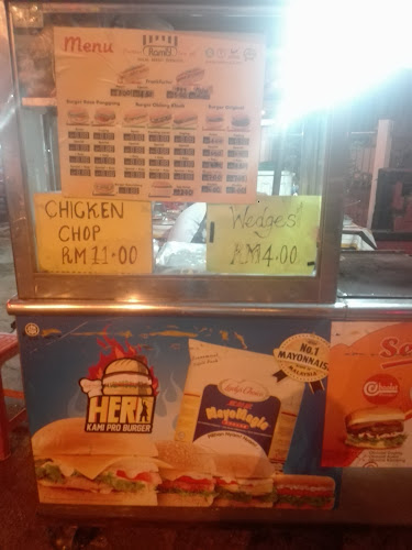 Comentarii opinii despre Latif Tomyam