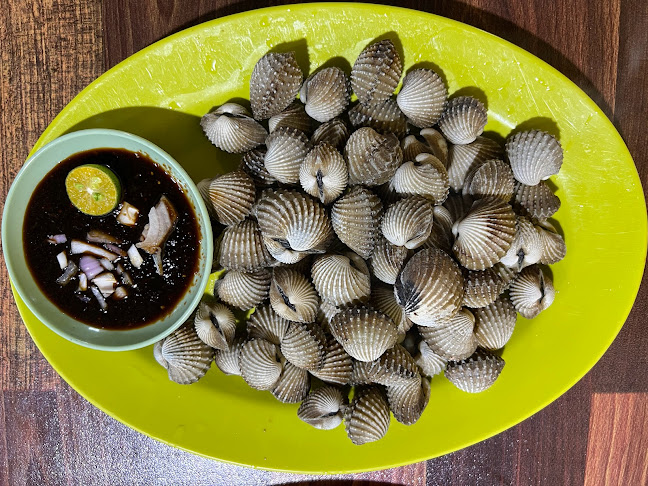 Ikan Bakar Segar Hj Musa / Akmal Bahari