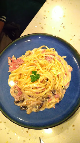 One Serambi Cafe - Gastronomi dan perhotelan