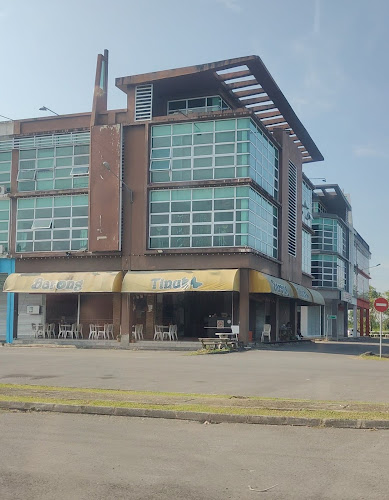 Jln Merdeka, Petra Jaya, 93050 Kuching, Sarawak