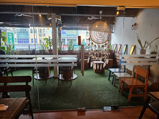 Comentarii opinii despre 95 Degres Art Cafe