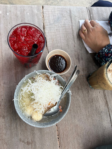 Comentarii opinii despre Cafe Nasi Ayam Fuziah Bazar Bulat 1980