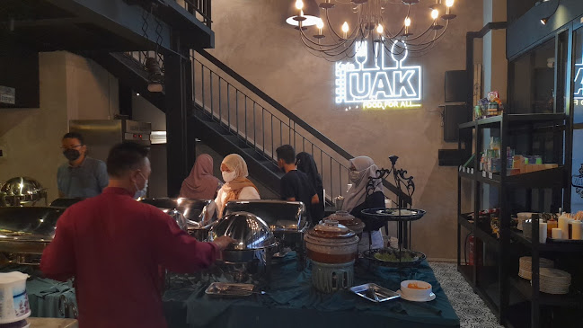 UAK Foodmart - Gastronomi dan perhotelan