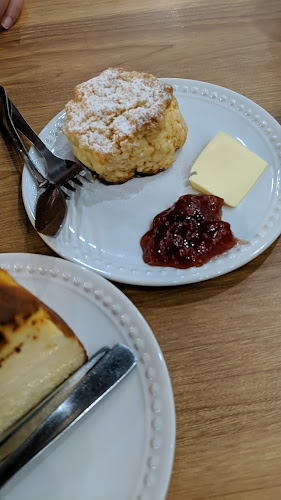 Opinii despre Teduhan Senja Cafe Sdn.Bhd în Kota Bharu - Gastronomi dan perhotelan