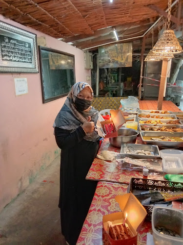 Warong Fauziah - Gastronomi dan perhotelan