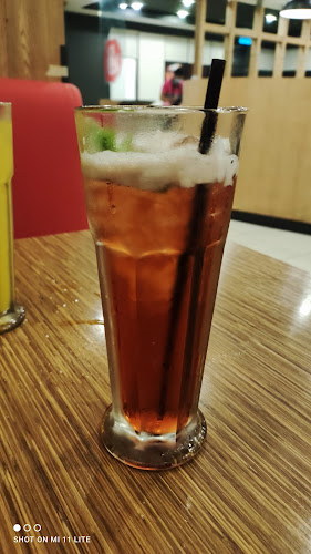 Pizza Hut Restaurant Gunung Rapat - Gastronomi dan perhotelan