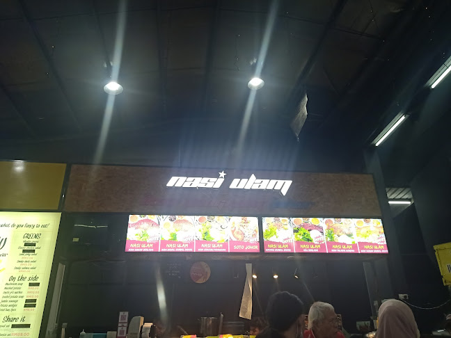 Warong 2000 Petra Jaya - Gastronomi dan perhotelan