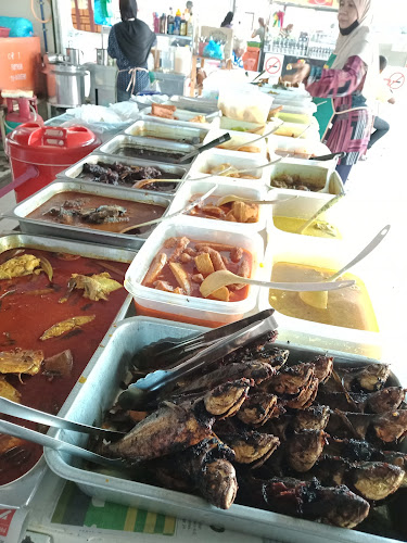 Mak Teh Nasi Campur Jelutong - George Town