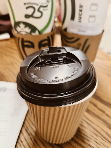 Opinii despre Starbucks 1 Utama New Wing în Petaling Jaya - Gastronomi dan perhotelan