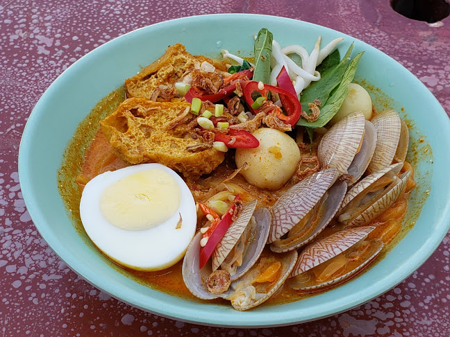 Makan Sini Laa ( Pekan Lumut, Perak )