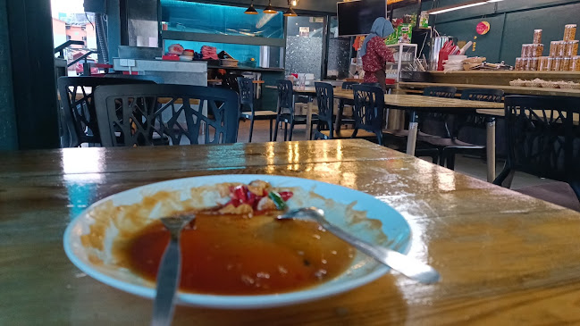 Opinii despre Afiya D'Kitchen în Ampang - Gastronomi dan perhotelan