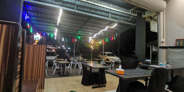 Opinii despre Putri Kitchen Shellout And Steamboat în Kota Kinabalu - Gastronomi dan perhotelan