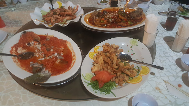 Crocodile Farm Seafood Village Restaurant • Pork Free - Gastronomi dan perhotelan