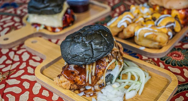 Opinii despre WanAlif Burger - Kampung Tersusun Tasik ( Bercham ) în Ipoh - Gastronomi dan perhotelan