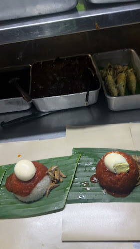 Opinii despre Ummi Nasi Lemak Lorong Kulit(HAYY ENTERPRISE) în George Town - Gastronomi dan perhotelan