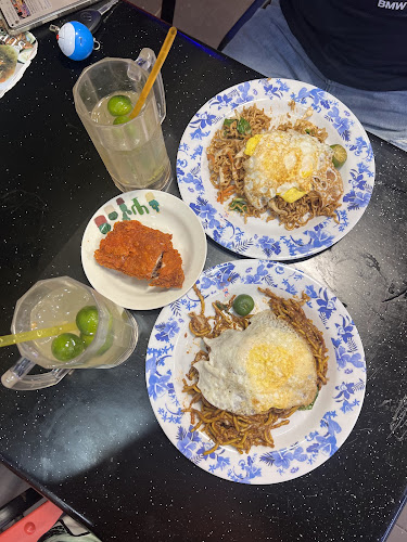 Comentarii opinii despre Restoran Al-Azmi Bistro