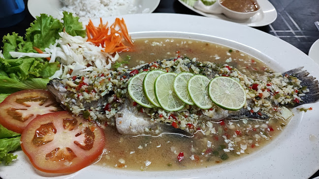 Comentarii opinii despre Gerai Nasi Kukus Kak Ema