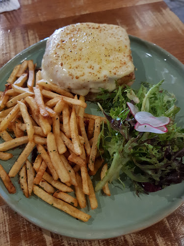 Comentarii opinii despre Frisky Goat Bakery Cafe