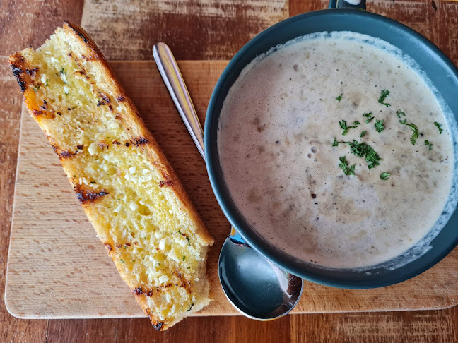 Opinii despre Frisky Goat Bakery Cafe în Kuala Lumpur - Gastronomi dan perhotelan