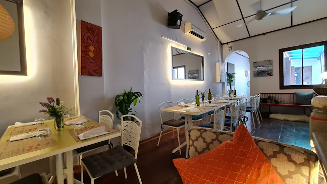 Kafe Bistro Two Frenchies