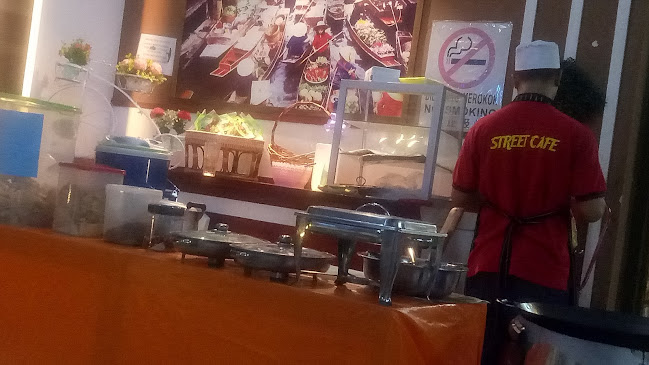 Street Cafe - Gastronomi dan perhotelan