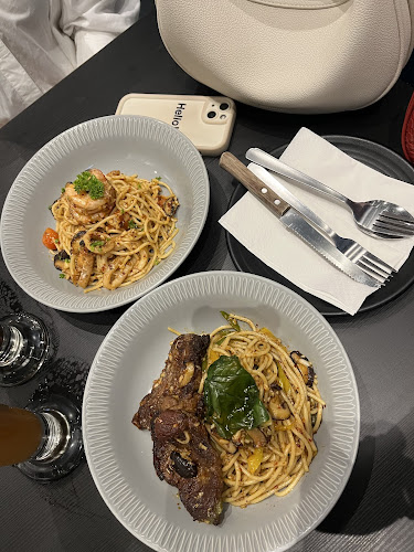 Double Knott Cafe - Gastronomi dan perhotelan