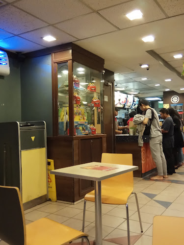 McDonald's - Gastronomi dan perhotelan