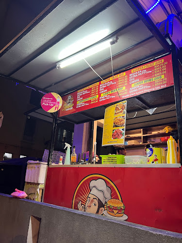 Burger Ke Langit Seksyen 7 - Gastronomi dan perhotelan