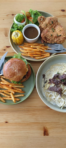 Kafe Moara - Gastronomi dan perhotelan