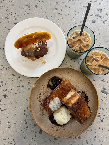 Comentarii opinii despre The Replacement - Lodge & Kitchen