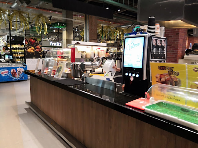 Dunkin' Donuts Petronas Shah Alam - Gastronomi dan perhotelan