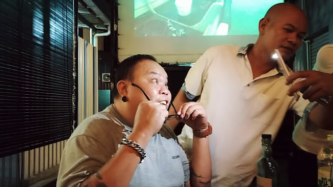 Bottoms Up Bistro & Cafe