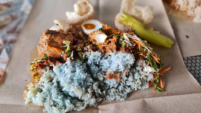 Nasi Berlauk Berek Keretapi (Kak Yah Nasi Dagang)