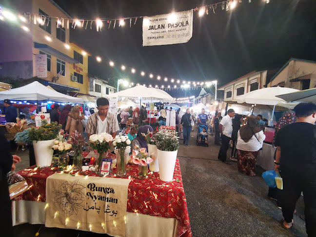 Pasar Malam / Jalan Pasola 34200 Parit Buntar Perak - Parit Buntar